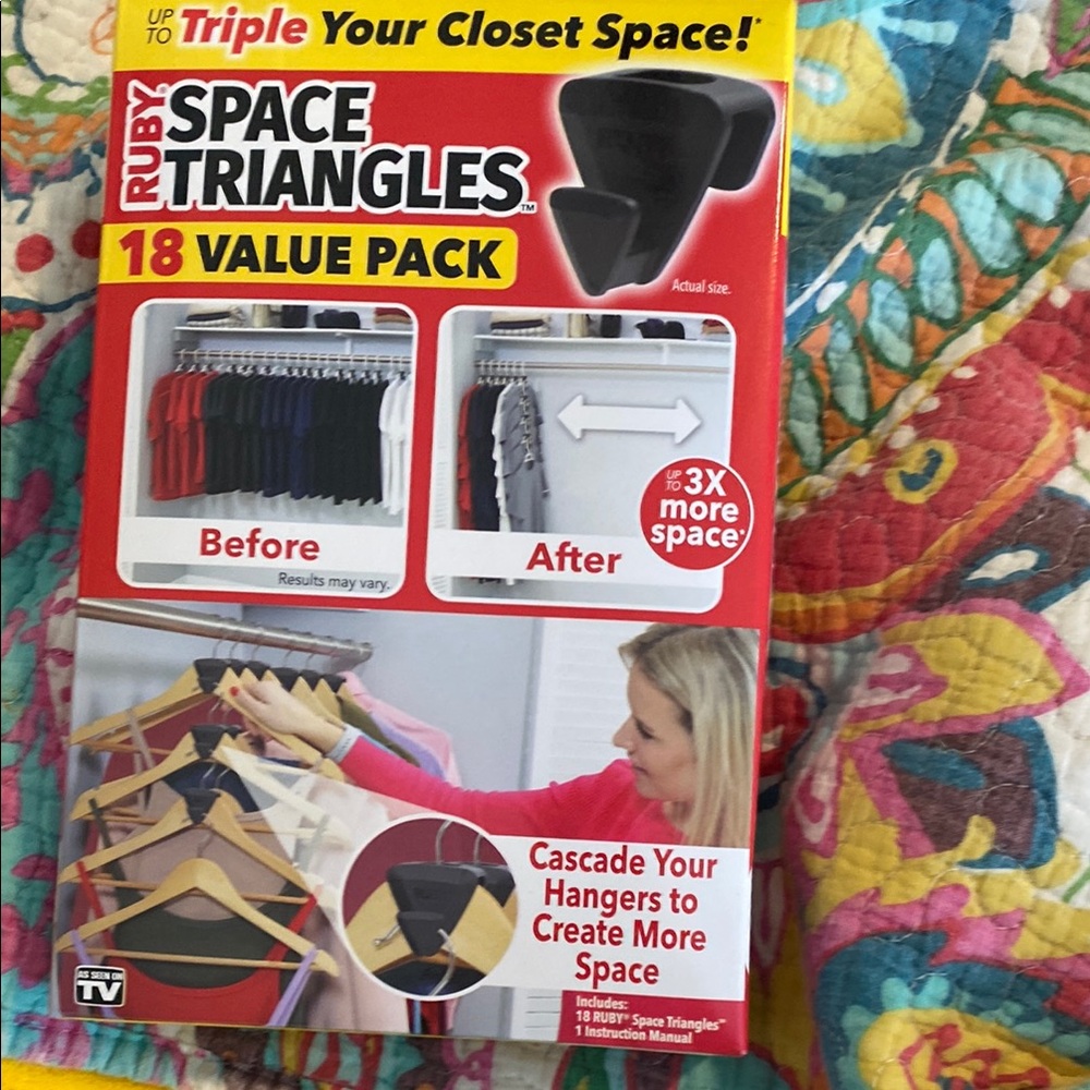 Black Closet Space Maximizer Triangles